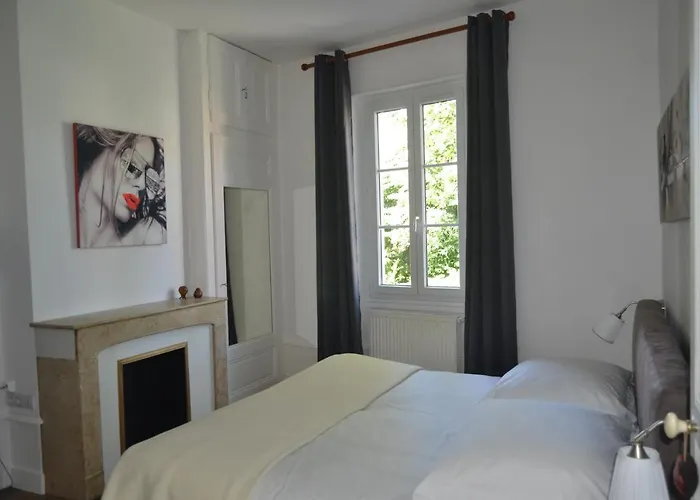 Marie Louise 3 étoiles Dans Maison De à 400m Du Centre Appartement