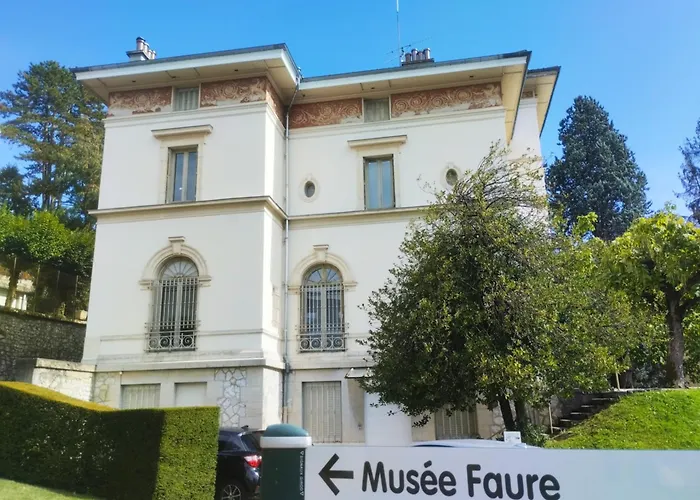 Marie Louise 3 étoiles Dans Maison De à 400m Du Centre Appartement *